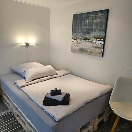 Standardzimmer Nahe Messe Und Airport 뒤셀도르프 외부 사진